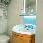 The Railway Carriage 赫尔姆斯利